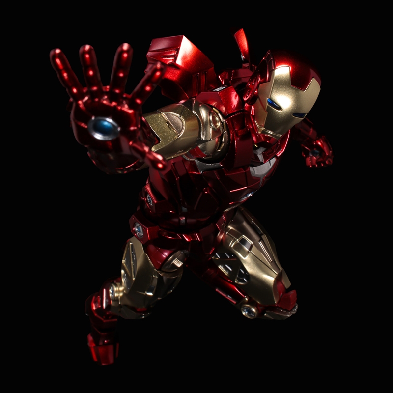 FIGHTING ARMOR Iron Man